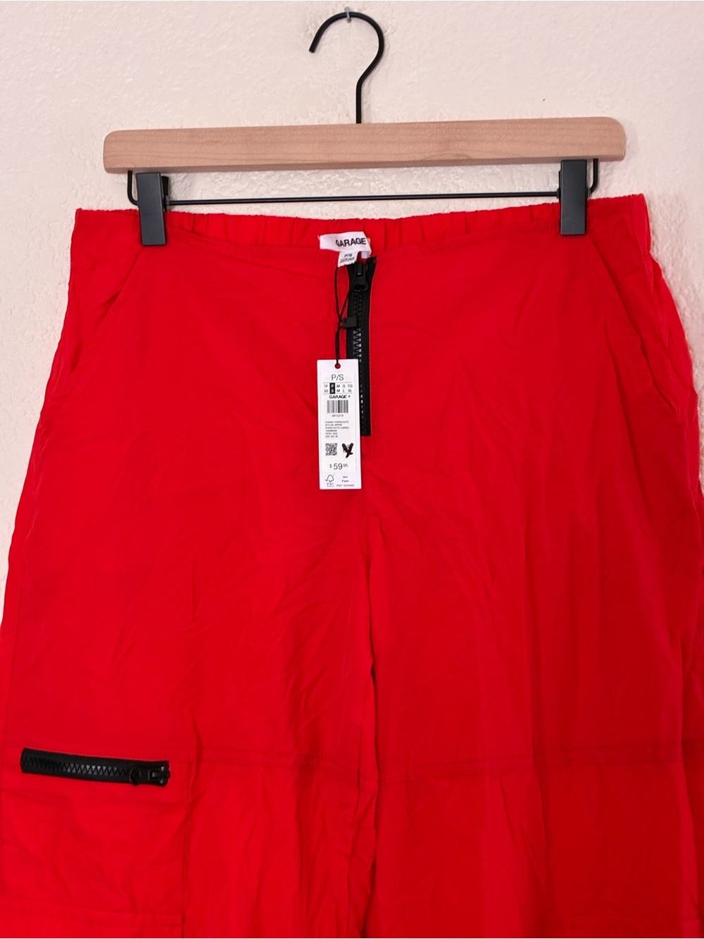 Garage | NWT red high waist nylon cargo pants size small - Picture 3 of 13